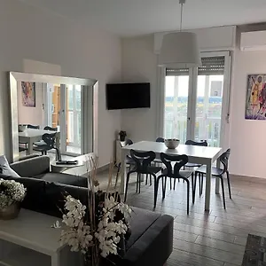 https://appartamento-panoramico-vicino-a-fiere-e-stadio.it-lombardy.com