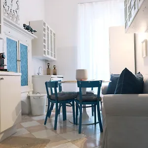 https://homely-and-fine-apartment.it-lombardy.com